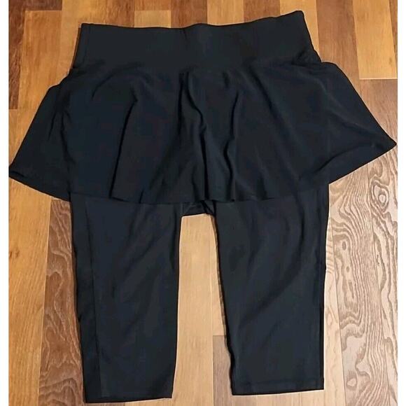 Livi Active Skirted Capri Legging Womens 18 20 Black Mesh Crop Workout Active - Picture 1 of 3